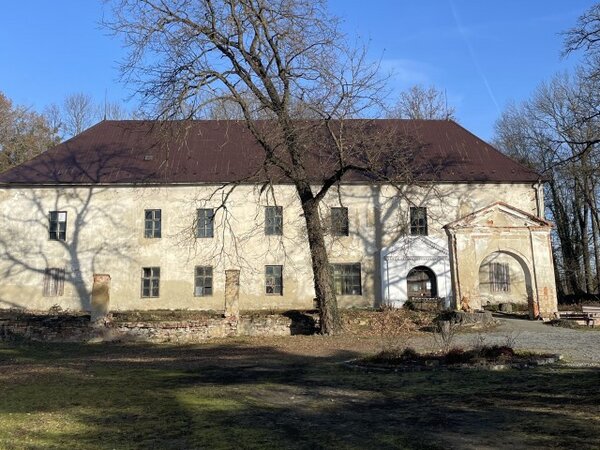 Zámek v Bravanticích