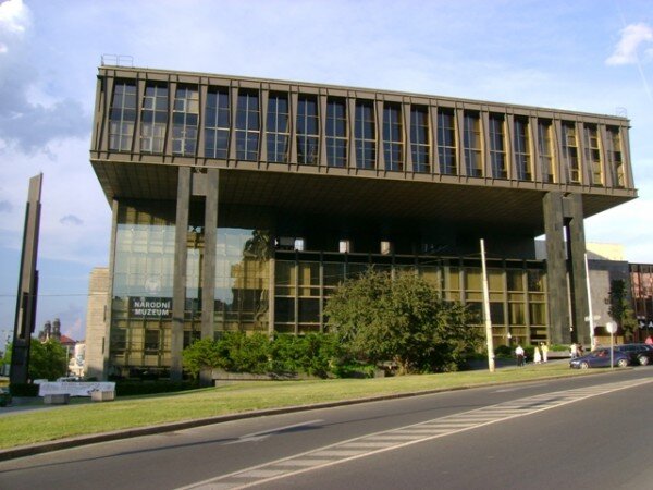 Konference o Úmluvě UNESCO se bude konat v Nové budově Národního muzea u  Václavského náměstí.    