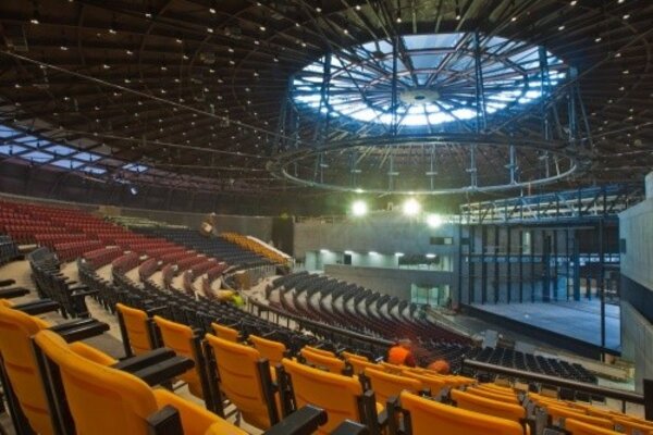 Plynojem se mění v nové multifunkční centrum pro 1500 lidí.