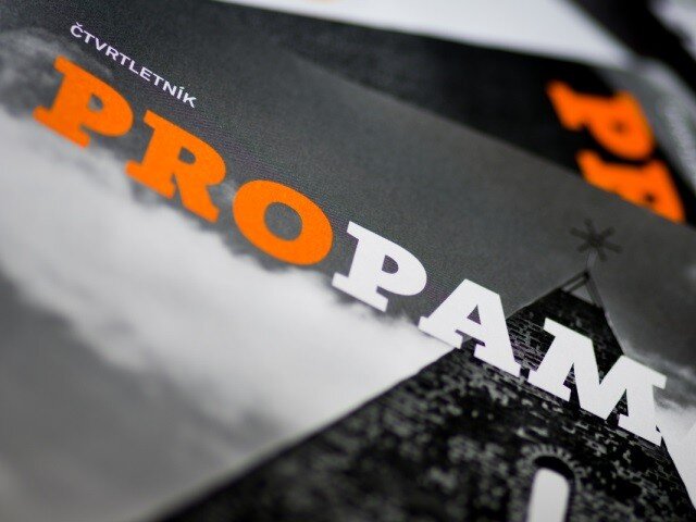 Vysoce ctíme novinářskou etiku. Naši redaktoři proto vždy pečlivě uvádějí zdroje informací a snaží se o maximální objektivitu. Bulvár u nás nehledejte :)
