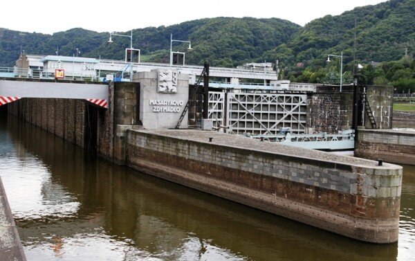 Ústí nad Labem - Střekov, historické zdymadlo přímo pod hradem
