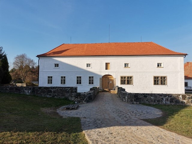 Pakoměřický zámek po opravě