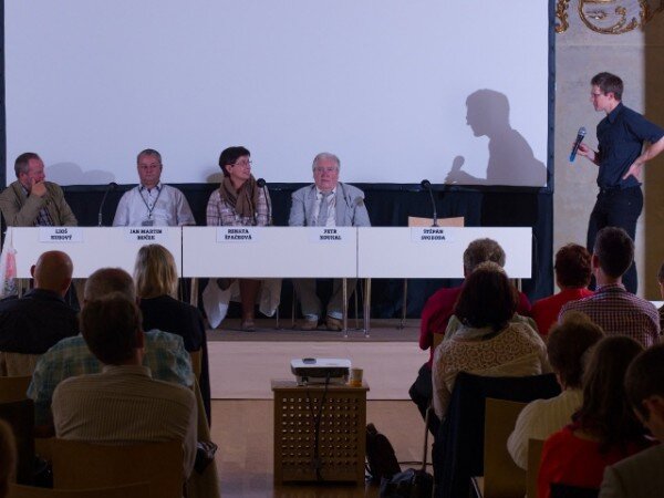 Tématem první panelové diskuze v rámci čtvrtého ročníku konference MÁME VYBRÁNO byly možnosti financování při obnově varhan.