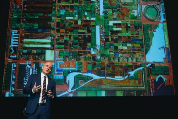 Již popáté zavítají do Prahy světové špičky architektury, urbanismu, městského plánování a starostové významných metropolí. Minulý rok byl jedním z hlavních přednášejících architekt James Corner.