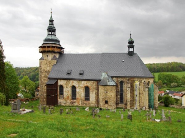 Kostel sv. Jiří v Horním Slavkově potřebuje kompletní rekonstrukci, která si vyžádá 60 milionů korun.