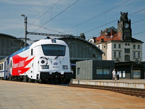Letošní konference Křižovatky architektury se uskuteční v kulturním sále v historické budově hlavního nádraží v Praze.