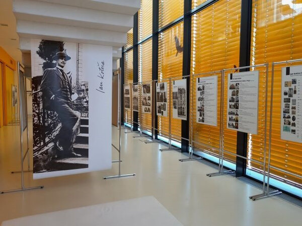 Pohled do expozice o díle architekta Jana Kotěry