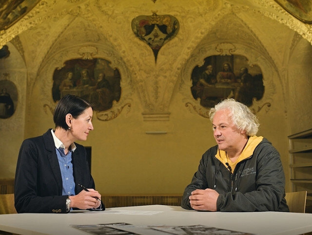 O stavbě mariánského sloupu na Staroměstském náměstí v Praze hovořil sochař Petr Váňa.