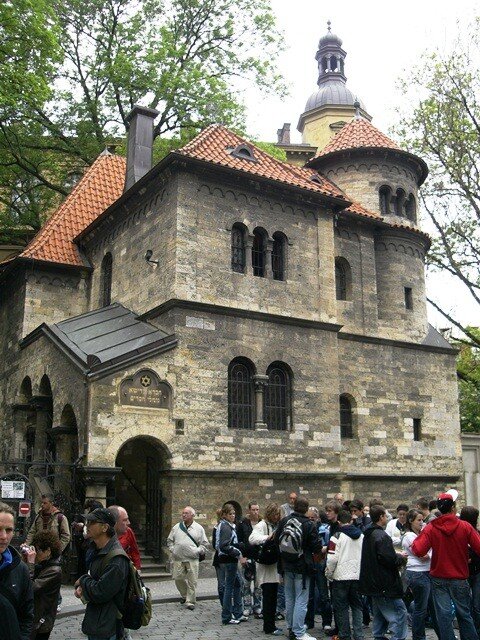 Židovské muzeum v Praze má pro dobrovolníky širokou nabídku. Dobrovolnický program muzeum spustilo loni na podzim, dnes je v něm přihlášeno 19 osob, většinou studentů.