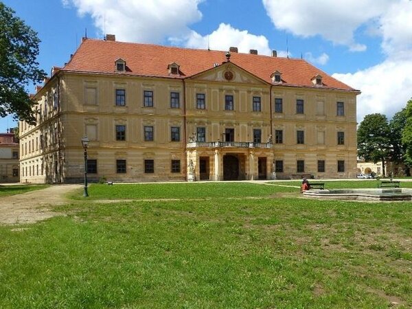 Krajské dotační programy využívá například město Jemnice při obnově rozsáhlého zámeckého areálu.
