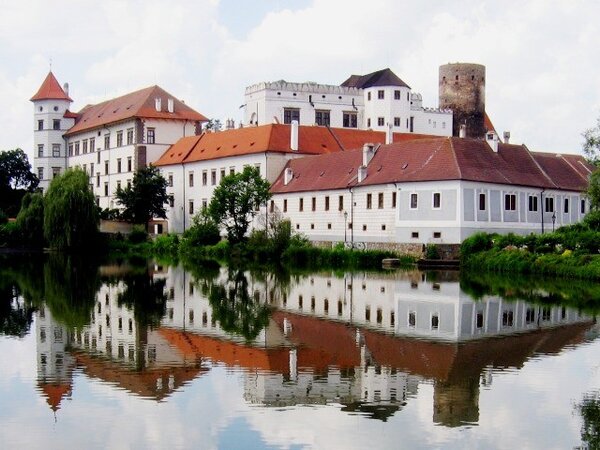 Pro výstavu Umění restaurovat se v jindřichohradeckém zámku otevřely nové prostory ve druhém patře Adamova stavení.