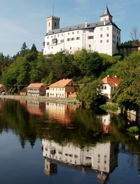 Až do konce října 2013 bude na hradě Rožmberk k vidění výstava Buquoyský Rožmberk, která dokumentuje stavební a sběratelskou činnost jeho původních majitelů.