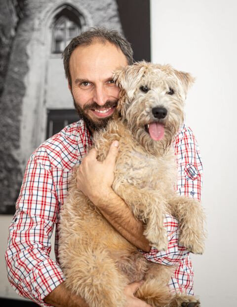 Aleš Kozák s rodinným parťákem Artem