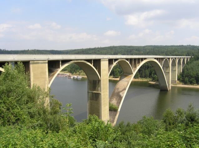 Podolský most nad Orlickou přehradou