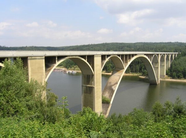 Podolský most nad Orlickou přehradou