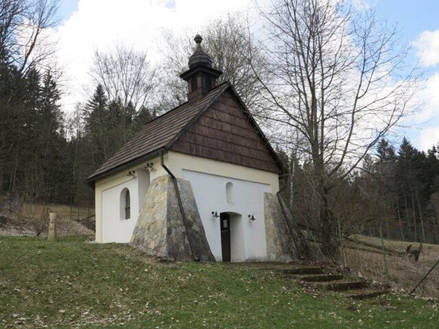 Objekt je prvně písemně zaznamenán ve farní kronice z roku 1761 jako součást rejštejnské farnosti.