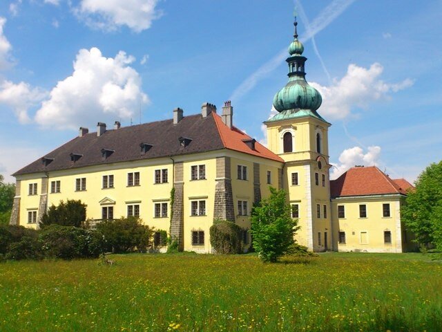 Na zámku v Doksech by mělo po celkové obnově vzniknout informační centrum pro turisty a nový prohlídkový okruh.