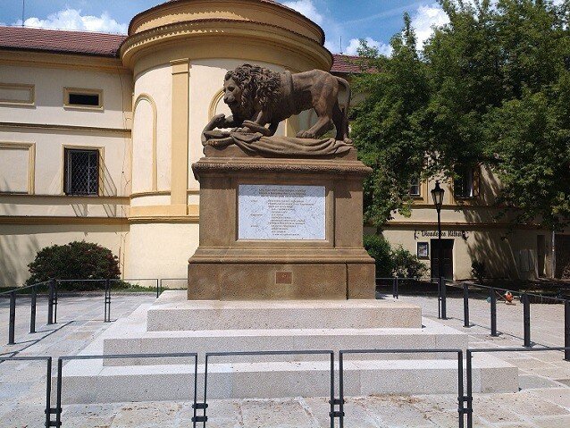 Pomník padlým u Melegnana a Solferina z roku 1861 byl kompletně zrestaurován v roce 2017.