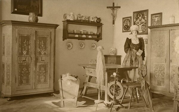 Jihomoravská selská jizba v muzejní expozici z 20. let 20. století