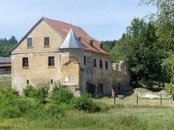 V roce 2021 získal nejvíce hlasů v kategorii Zachráněná památka zámek Kopaniny.