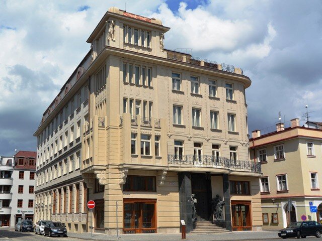 Nově zrekonstruovaná památkově chráněná budova Galerie moderního umění v Hradci Králové