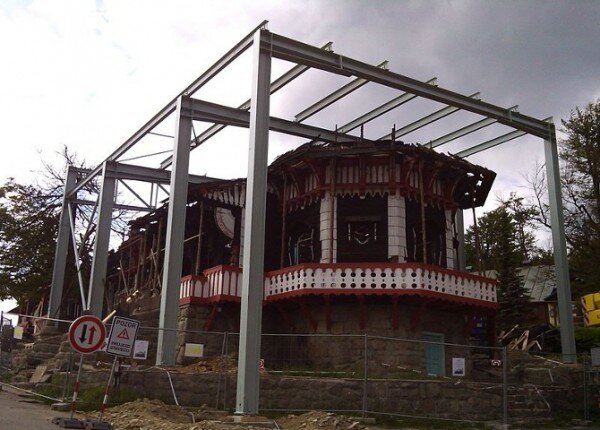 Libušín - konstrukce na provizorní zastřešení