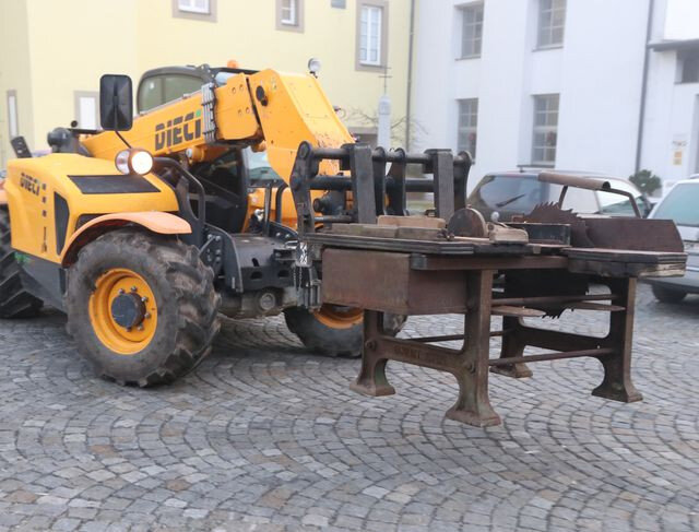 Transport originální Gangloffovy šindelky do expozice Podbrdského muzea v Rožmitále pod Třemšínem