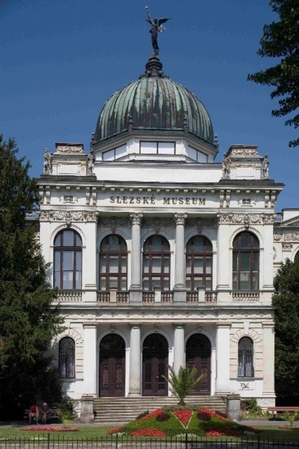 Výstava je k vidění v historické budově Slezského zemského muzea v Opavě.