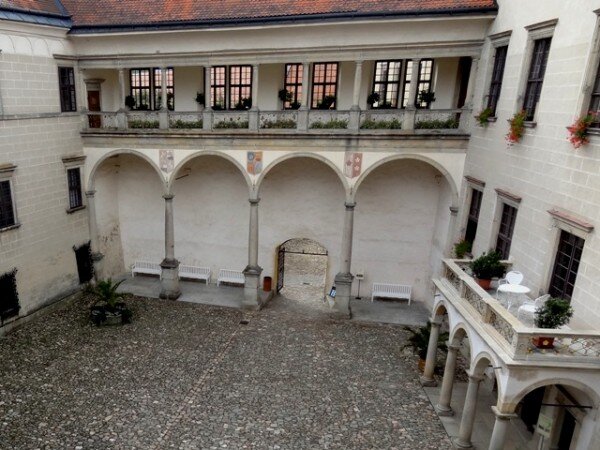 V Telči chystají živý betlém s folklorními soubory Podjavořičan a Kvítek, které nachystaly pásmo koled, říkadel a tanců.