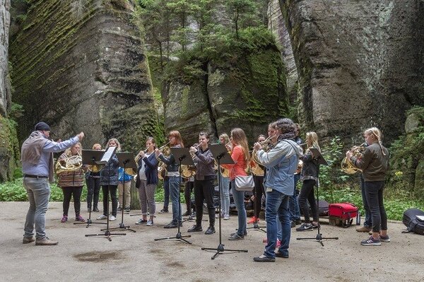 Pro veřejnost je naplánováno celkem šest hornových koncertů účastníků kurzů se vstupem zdarma.
