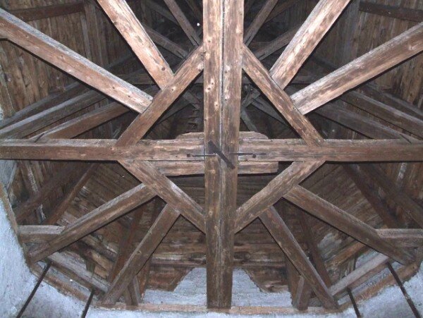 Seminář bude zaměřen na problematiku dřeva a obnovu dřevěných součástí historických objektů.