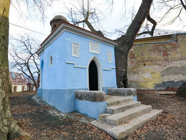 Obnovená kaple Božího hrobu získala nebeskou modř.