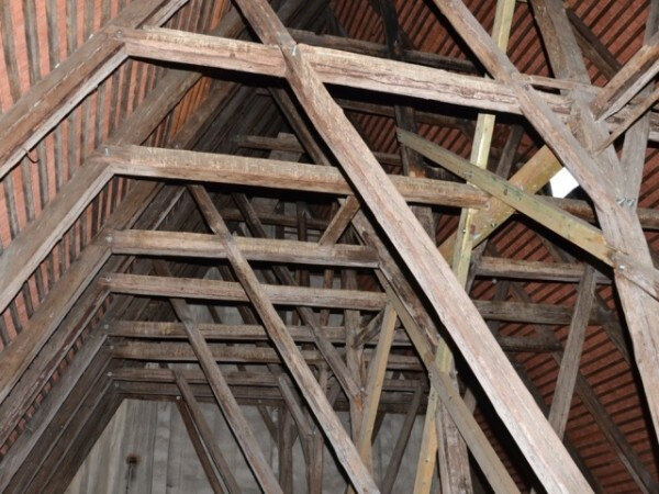 Historické krovy nalezneme v chebských měšťanských domech (ilustrační foto). Účastníci workshopu se budou podílet na stavbě zmenšené repliky krovu.