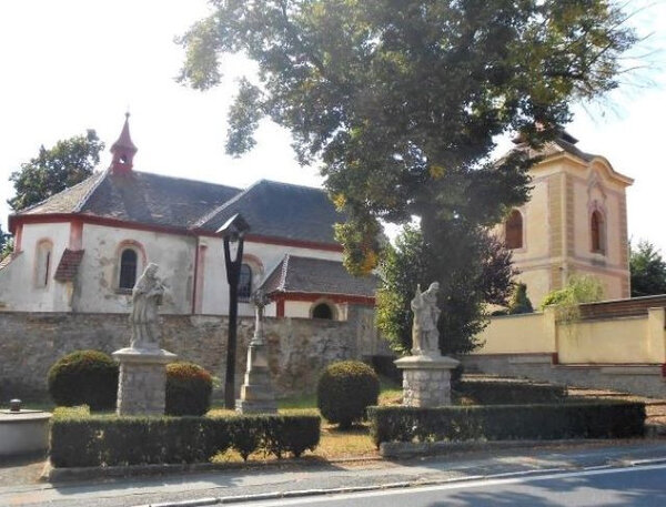 Kostel sv. Jana Křtitele v Klukách vznikl patrně ve druhé čtvrtině 14. století.