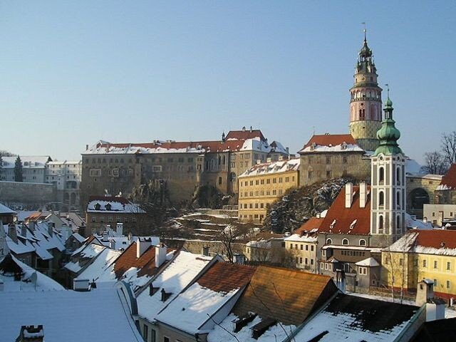 Nejvyšší návštěvnost v roce 2016 zaznamenal hrad a zámek v Českém Krumlově, který navštívilo 426 tisíc lidí.