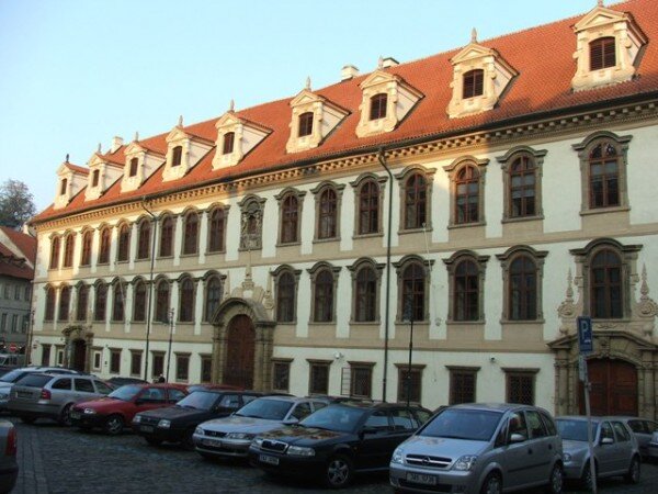 Prohlídky Senátu, který sídlí ve Valdštejnském paláci, se uskuteční 8. května 2012 mezi 10 a 17 hodinou.  