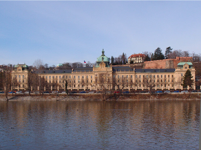 Novobarokní budova byla postavená v letech 1892–1897.