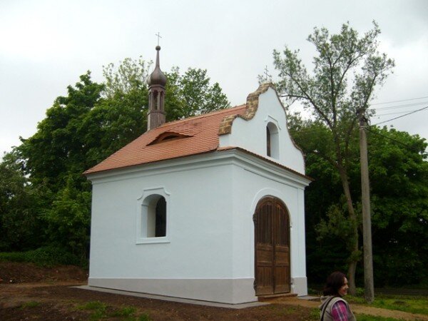 Pětiletá obnova kaple sv. Jana Nepomuckého ve Zderazi je u konce. Památka je znovu chloubou obce.