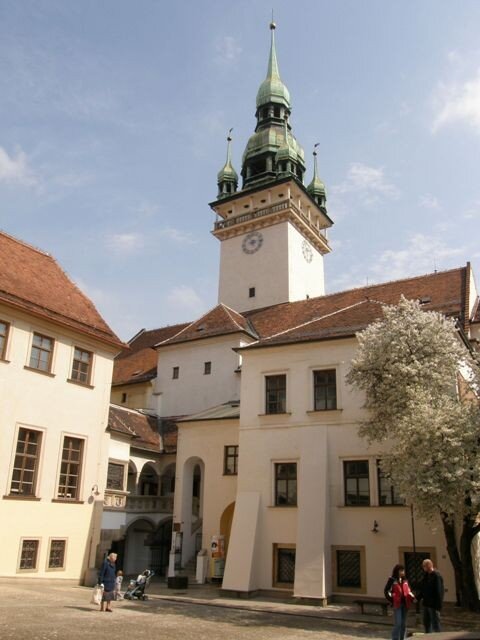 Jednou z nejstarších budov v historickém centru města Brna je Stará radnice. 