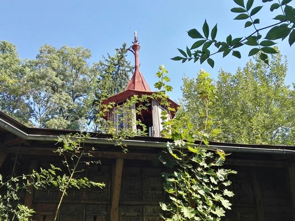Objekt půdorysného tvaru podkovy vznikl podle projektu stavitele Jana Krejcara v období let 1860–1870.
