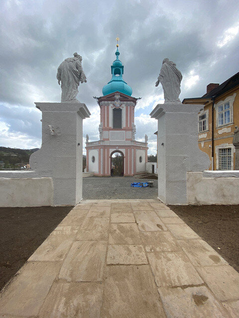 Stavbu poutního místa realizovali v letech 1689–1723 Julius a Octavio Broggio.