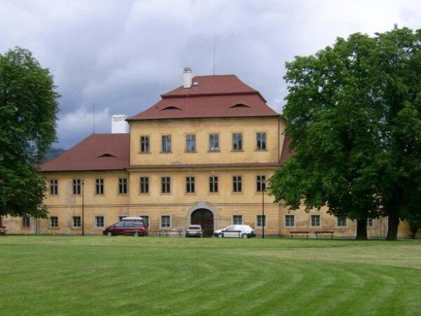 V litvínovském zámku by po jeho rekonstrukci měly být nové expozice, obřadní síň, restaurace i infocentrum. 