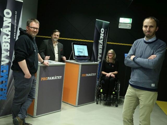 Na našem stánku PROPAMÁTKY jsme prezentovali také projekt MÁME VYBRÁNO, jehož součástí je konference a soutěž veřejných sbírek pro památky.