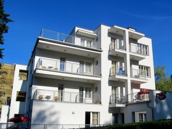 Jednou ze staveb architekta Bohuslava Fuchse v Luhačovicích je hotel Radun.