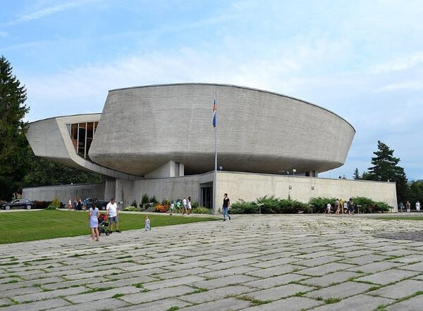 Památník Slovenského národního povstání v Banské Bystrici z roku 1969 (ilustrační foto)