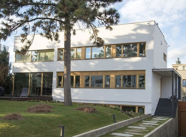 Funkcionalistická vila od Ladislava Žáka z roku 1932 v osadě Baba