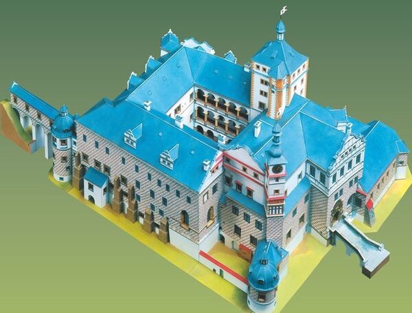 Model zámku Pardubice byl poprvé prezentován ve Východočeském muzeu sídlícím na pardubickém zámku v rámci výstavy Papírový svět v roce 2001.