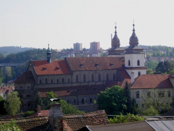 Město Třebíč se může chlubit mnoha památkami zapsanými na seznamu světového dědictví UNESCO, vedle domků židovského ghetta to je i bazilika sv. Prokopa.