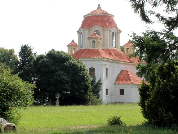 Kapli sv. Anny ohrožovala zatékající voda. Po rekonstrukci získala památka nové fasády, nový mobiliář a osvětlení.
