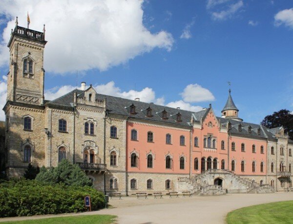 Nejnavštěvovanější památkou severovýchodních Čech je zámek Sychrov, kam ročně zavítá kolem 100 tisíc turistů. 